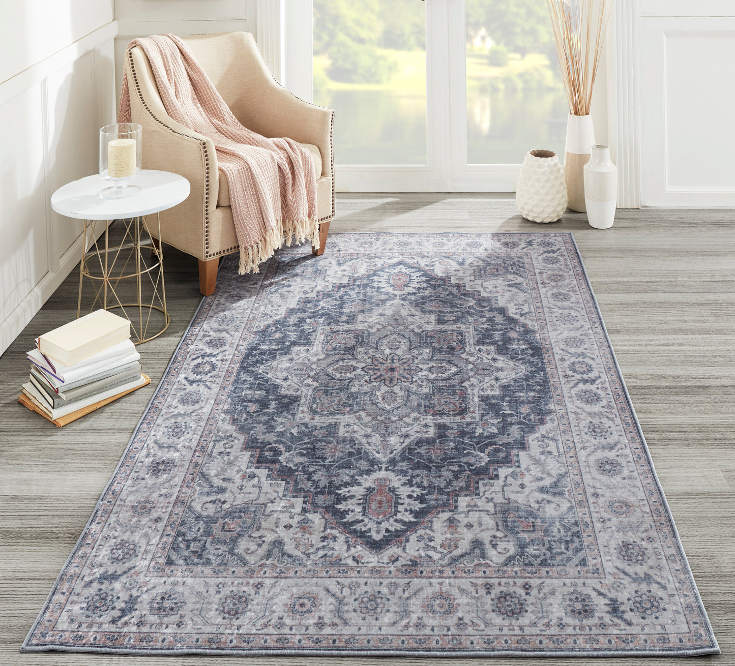 Momeni Karachi  Grey  Traditional
