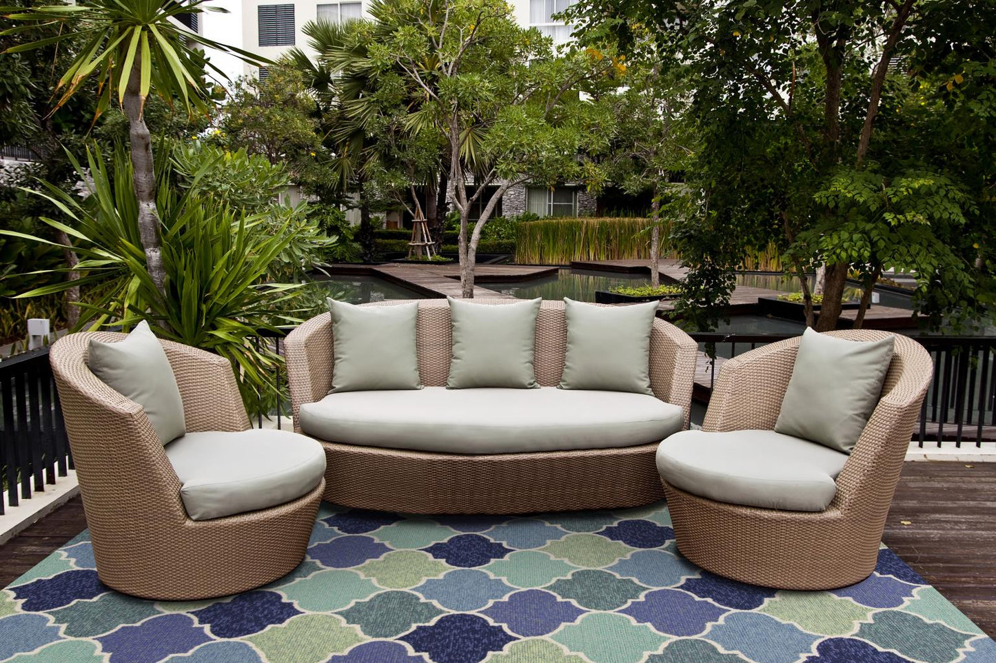 Kas Harbor 4231 Blue Indoor/Outdoor Hand Hooked Rug