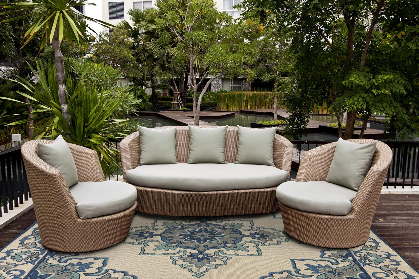 Kas Harbor 4238 Ivory Blue Indoor/Outdoor Hand Hooked Rug