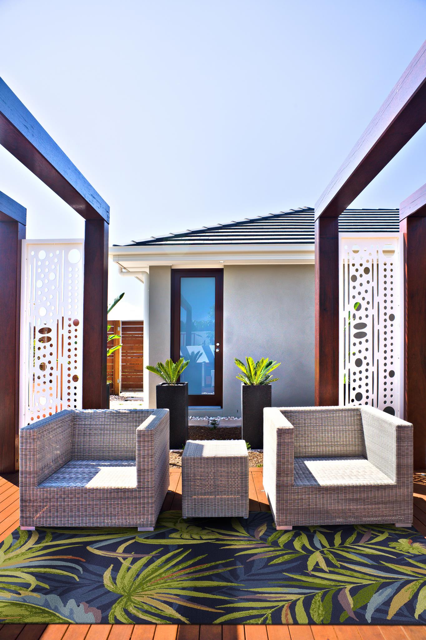 Kas Harbor 4243 Ink Blue Indoor/Outdoor Hand Hooked Rug