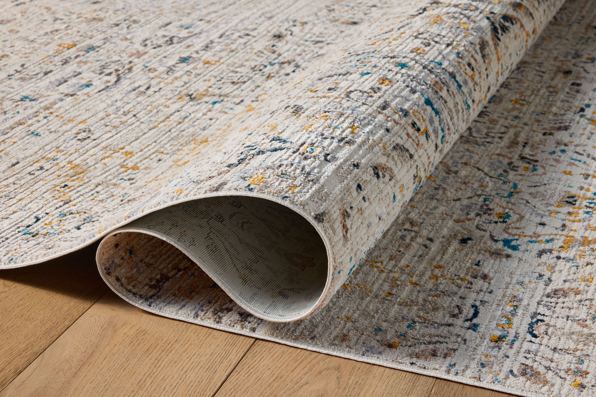 Loloi Leigh  Ivory Straw Transitional