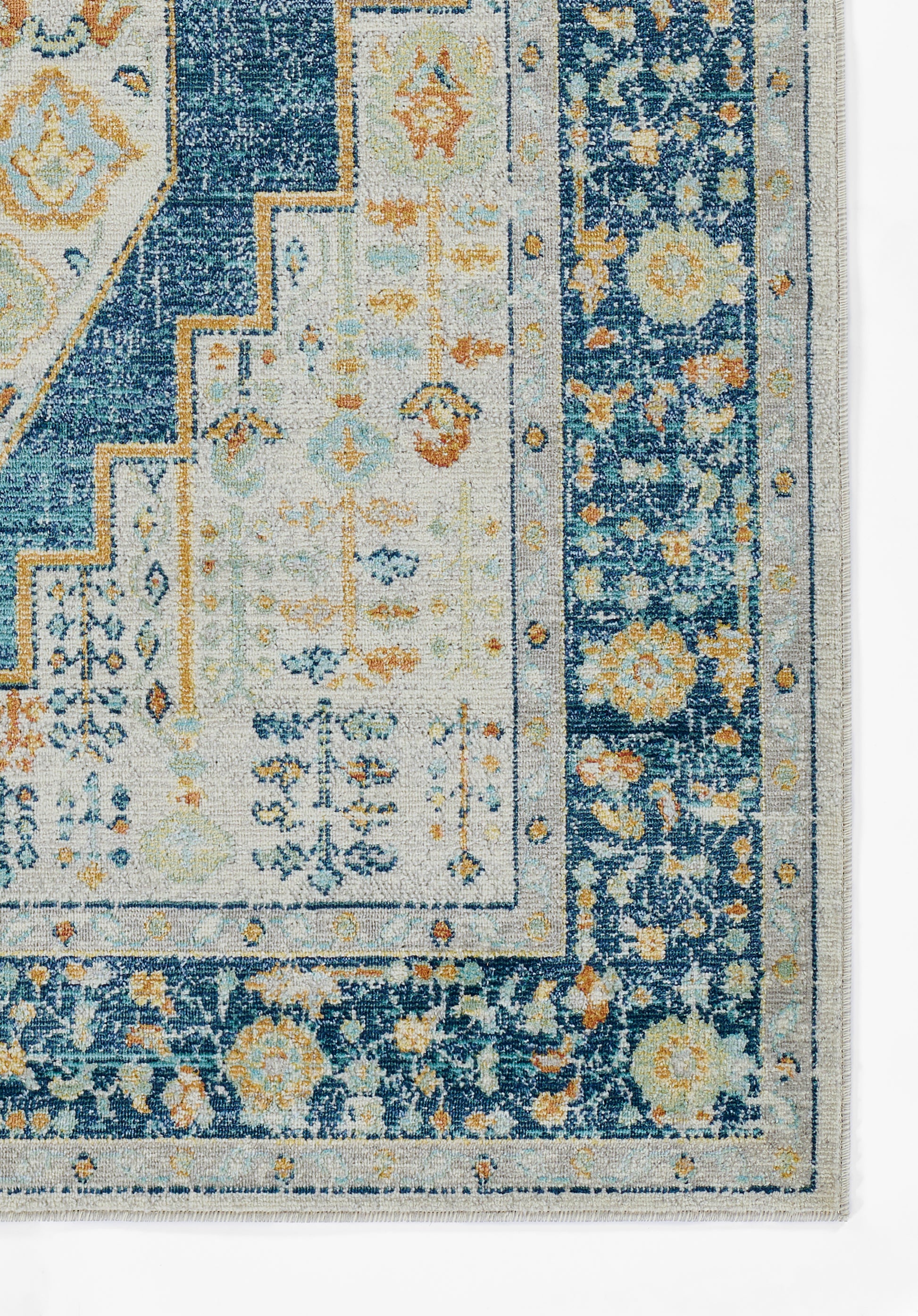 Momeni Lillihan  Navy  Traditional