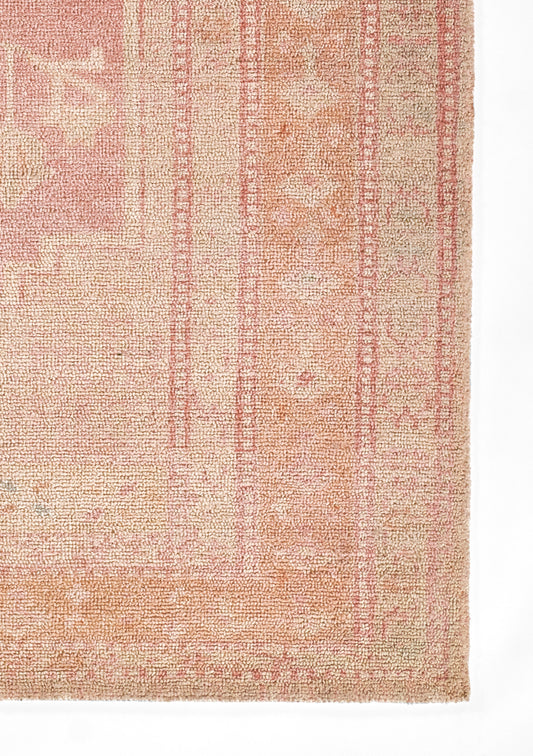 Momeni Luna  Pink  Traditional