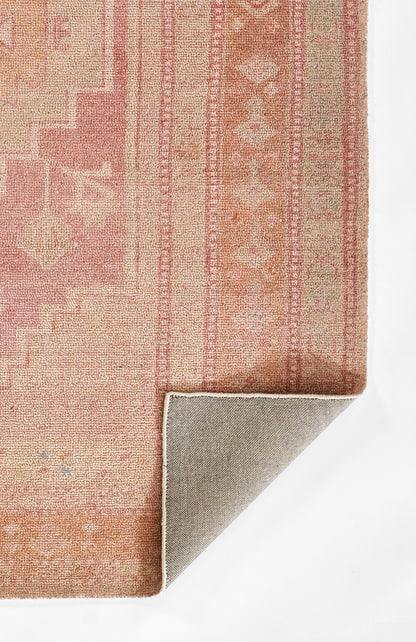 Momeni Luna  Pink  Traditional