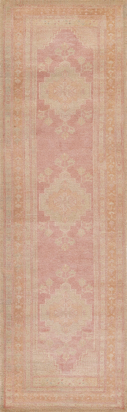 Momeni Luna  Pink  Traditional