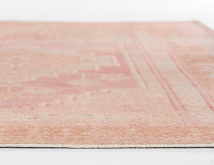 Momeni Luna  Pink  Traditional