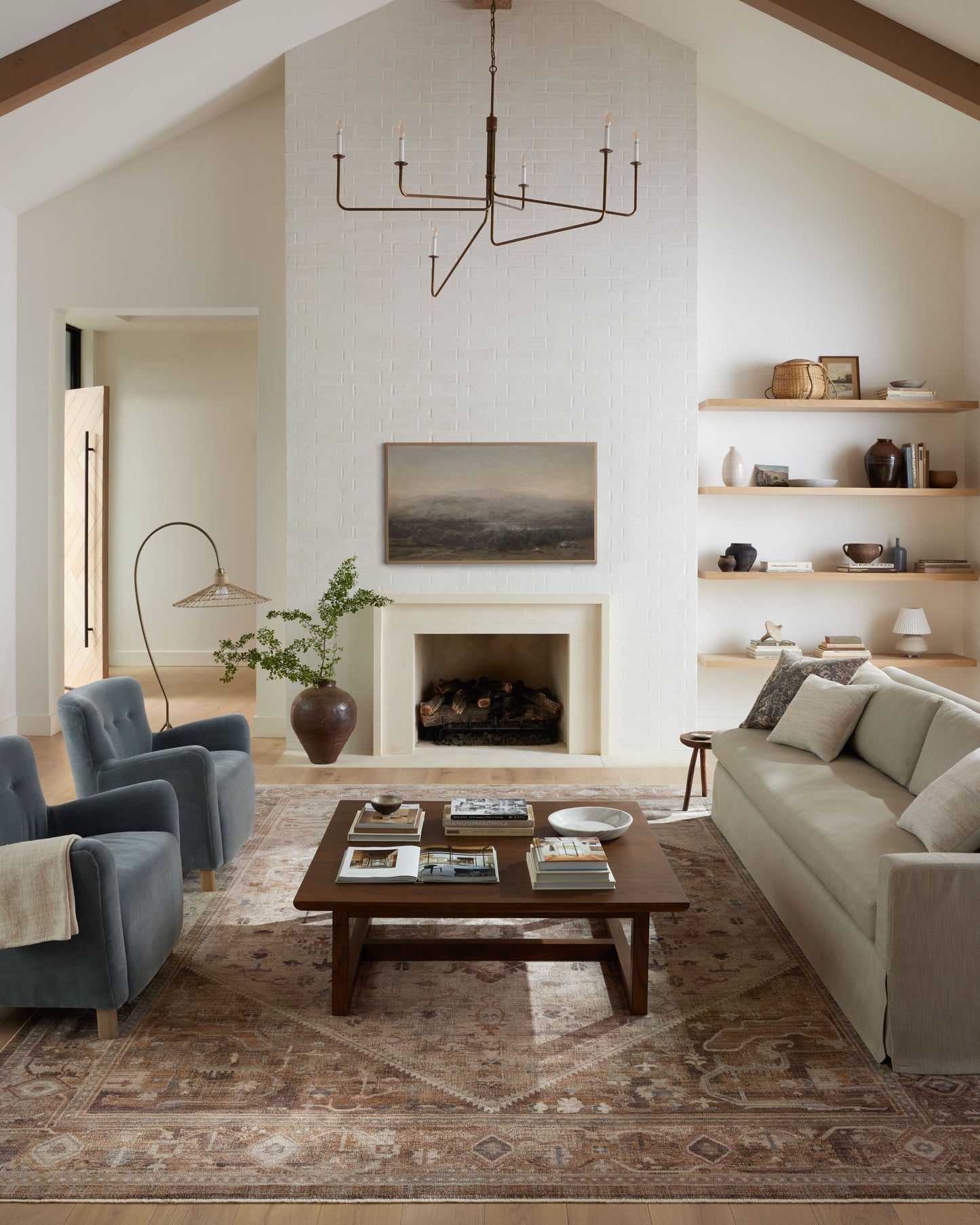 Loloi Lyra  Natural Mocha Traditional