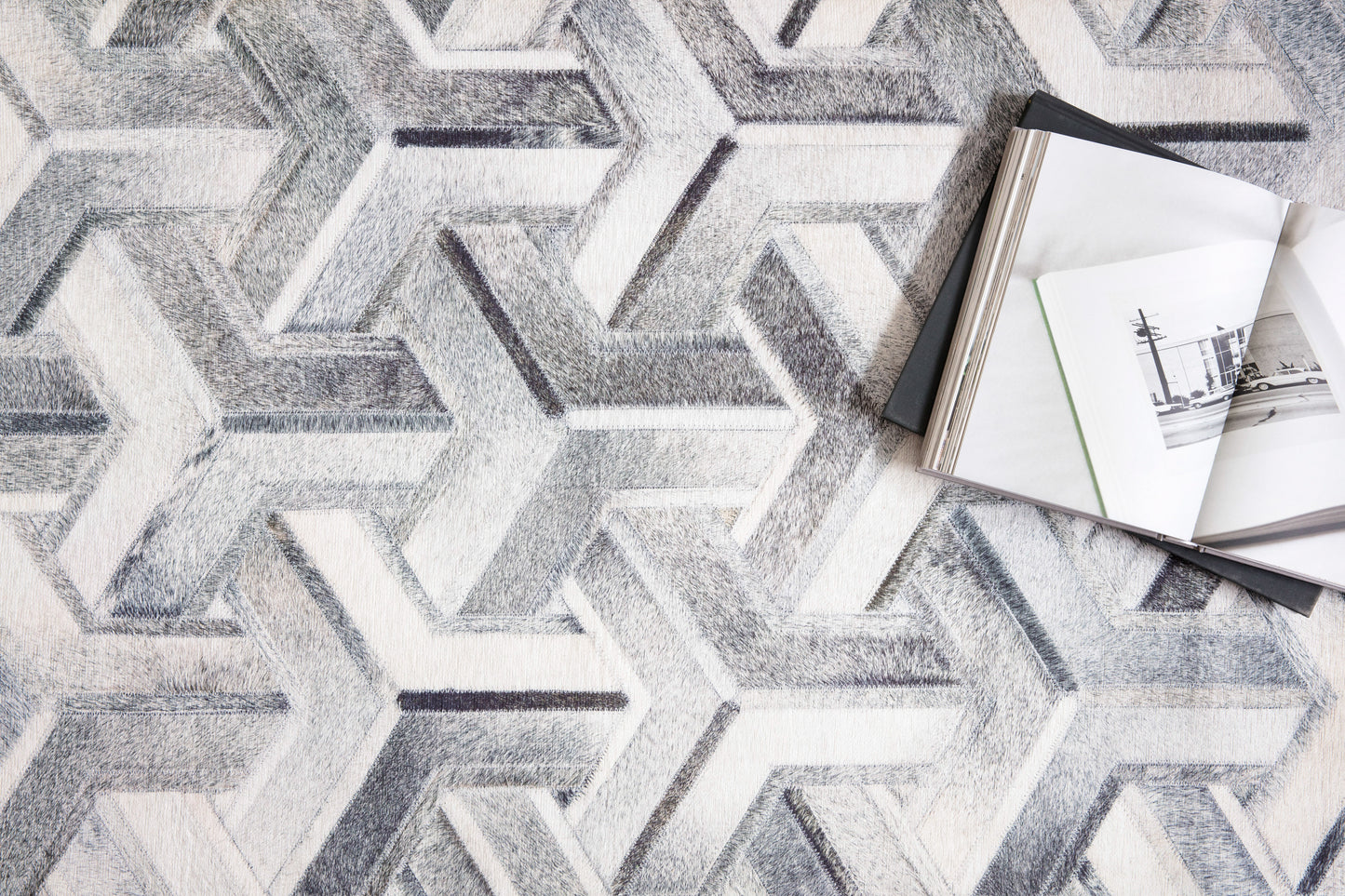 Loloi II Maddox  Silver Ivory Contemporary