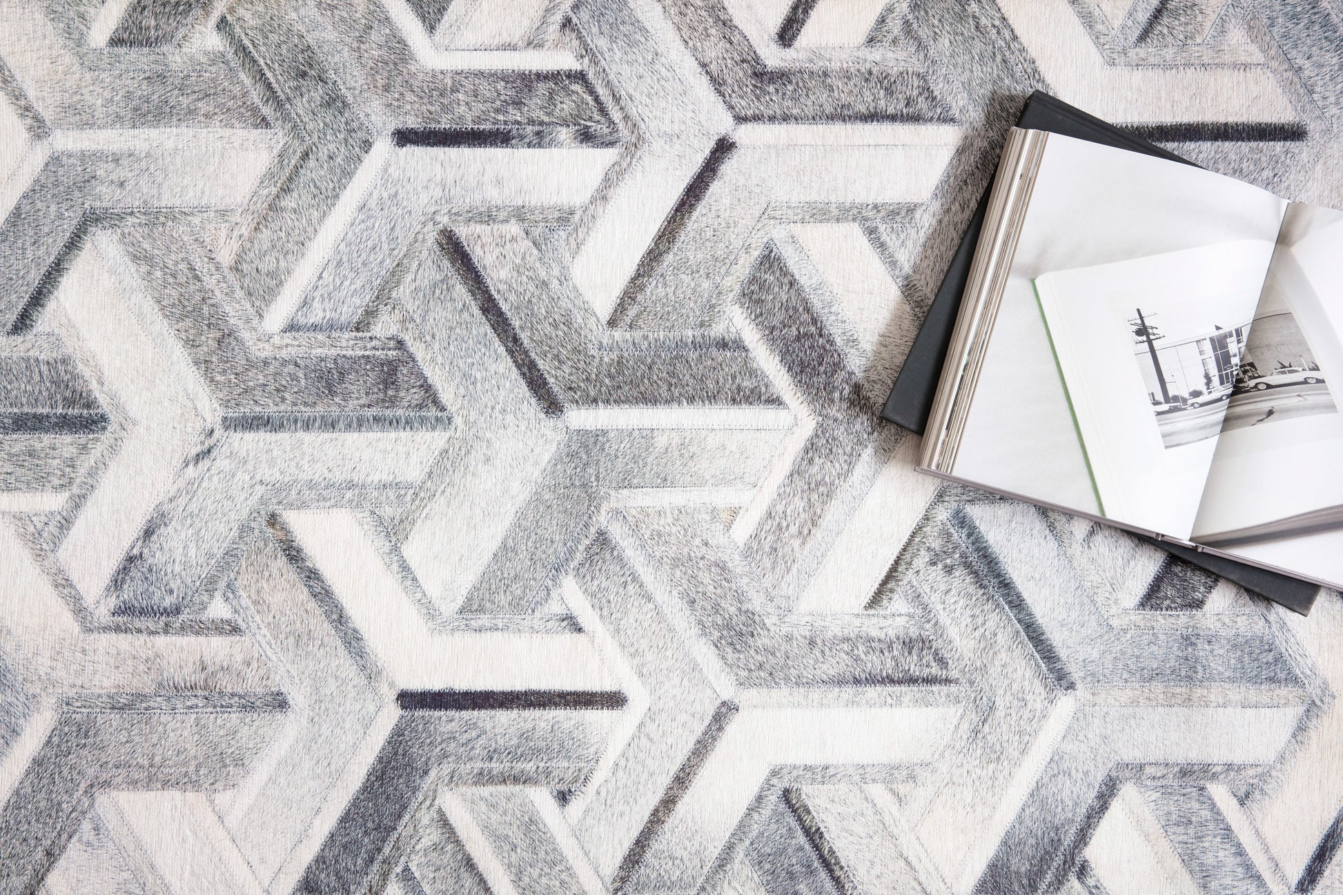 Loloi II Maddox  Silver Ivory Contemporary