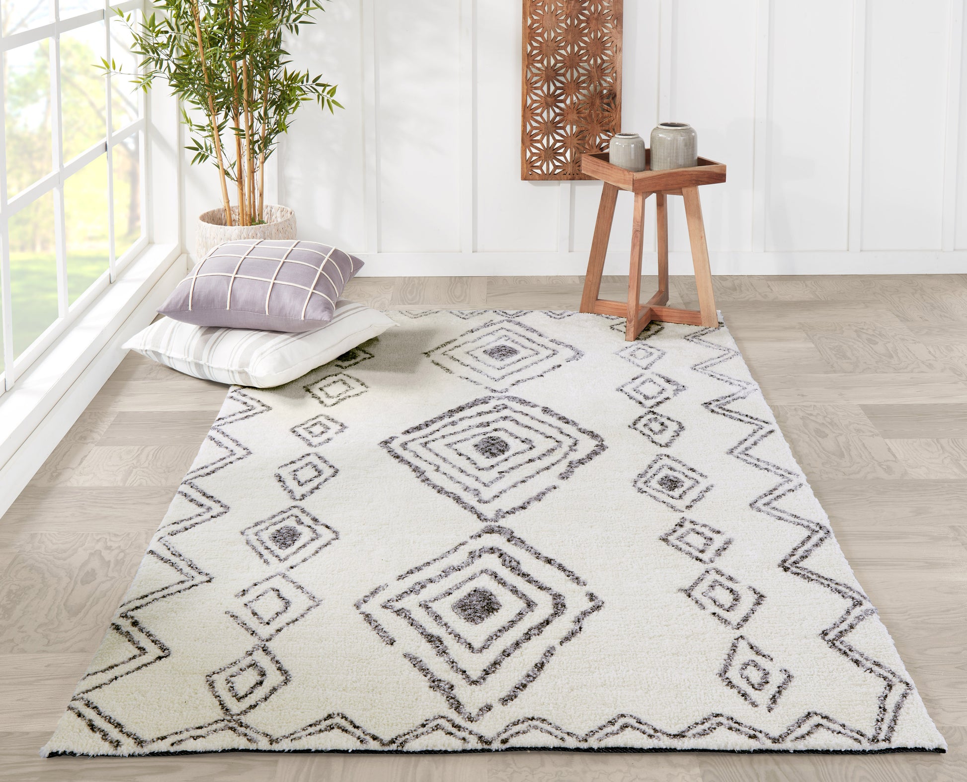 Momeni Margaux  Ivory  Contemporary