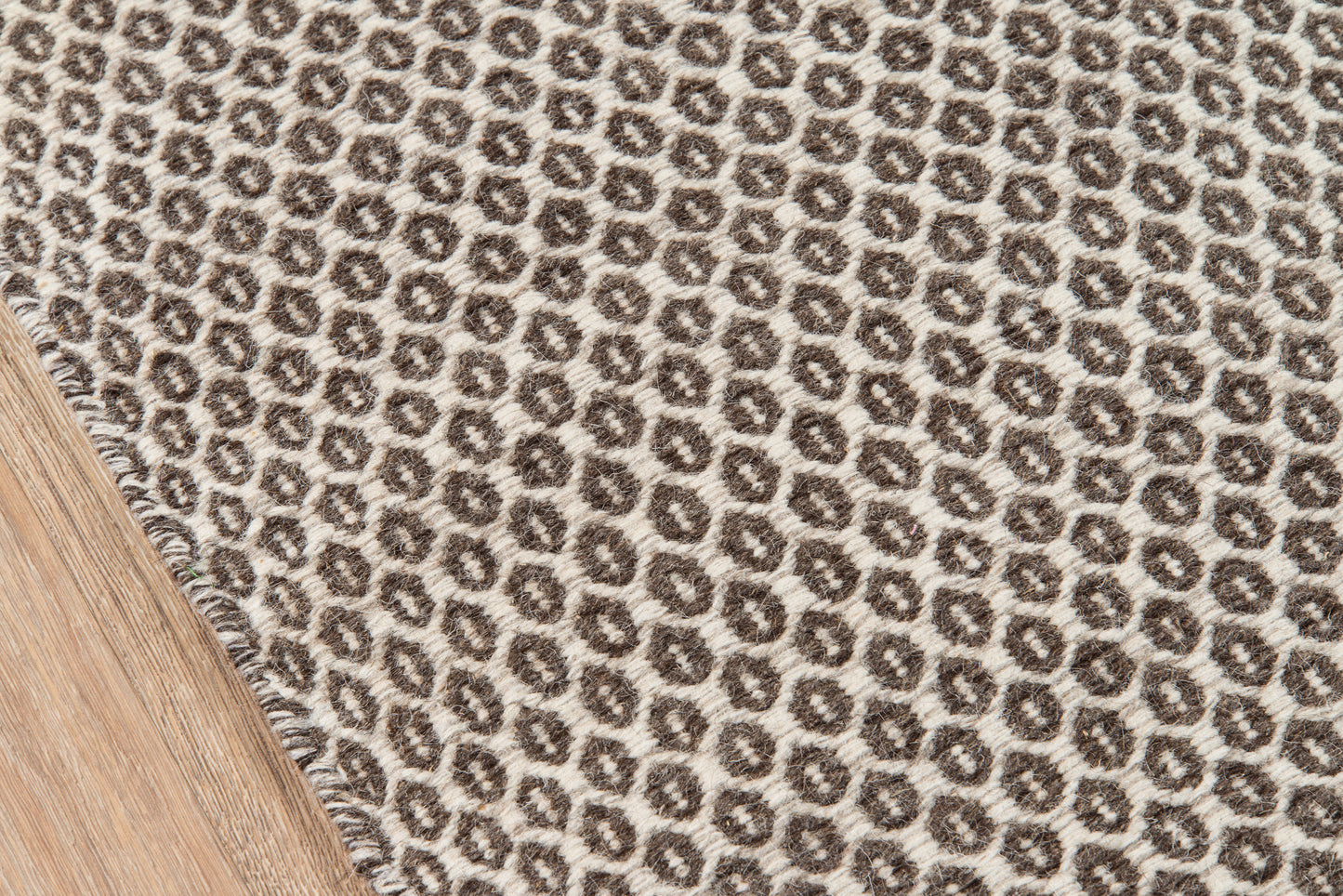 Momeni Mesa  Brown  Contemporary