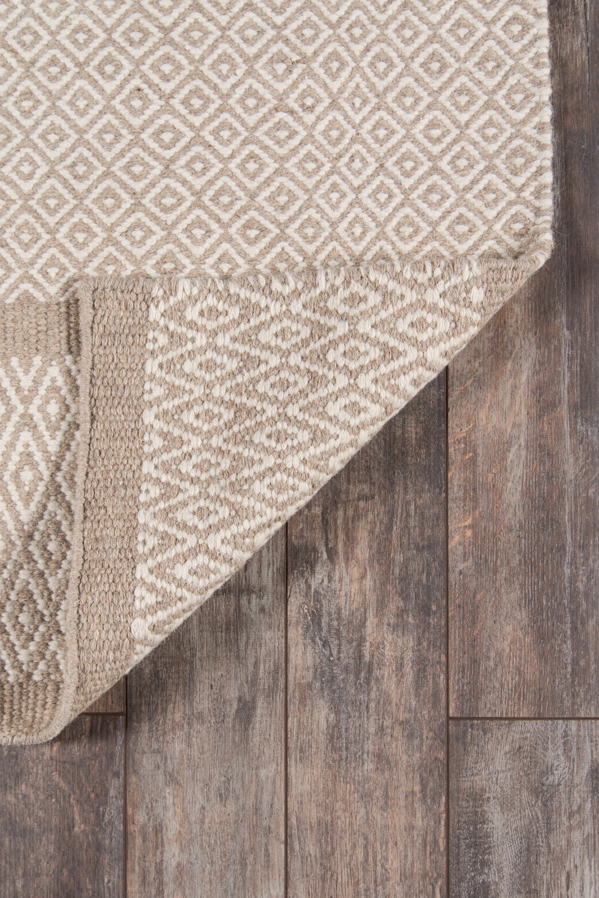 Momeni Mesa  Beige  Contemporary