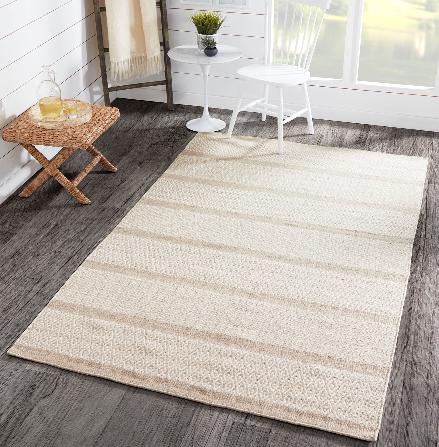 Momeni Mesa  Beige  Contemporary
