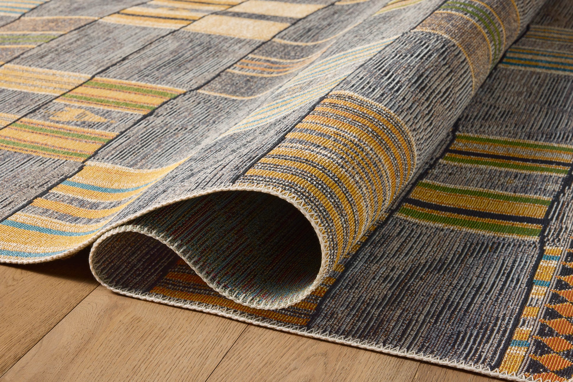 Loloi Mika  Granite Multi Indoor/Outdoor