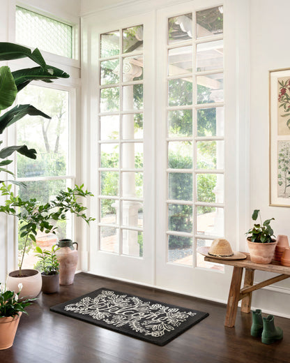 Rifle Paper Co. x Loloi Minnie  Black  Contemporary