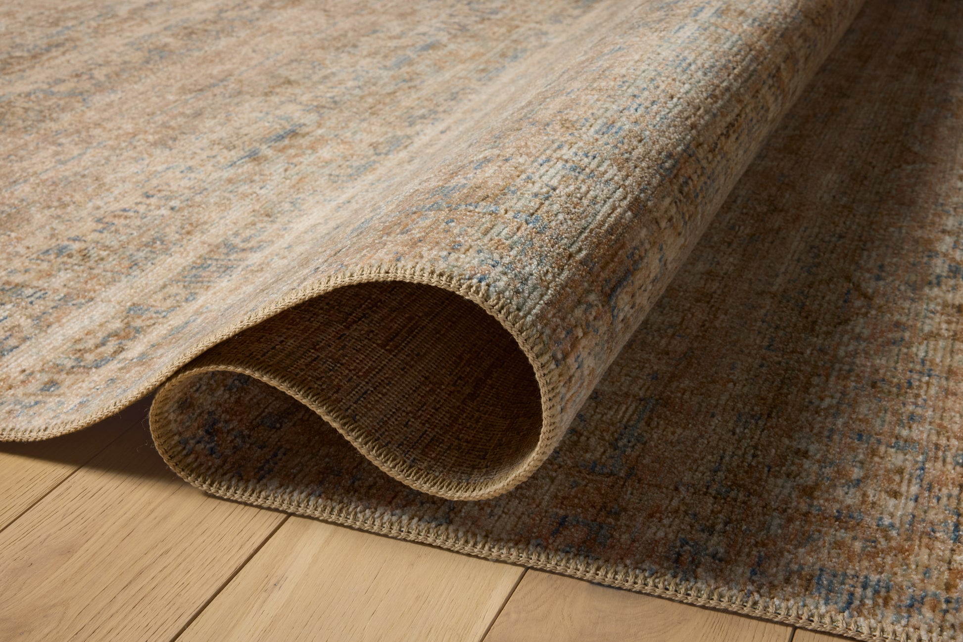 Amber Lewis x Loloi Molly  Natural Denim Traditional