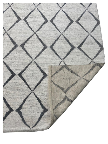 Artisan Marion Ivory Nickle Contemporary Knotted Rug