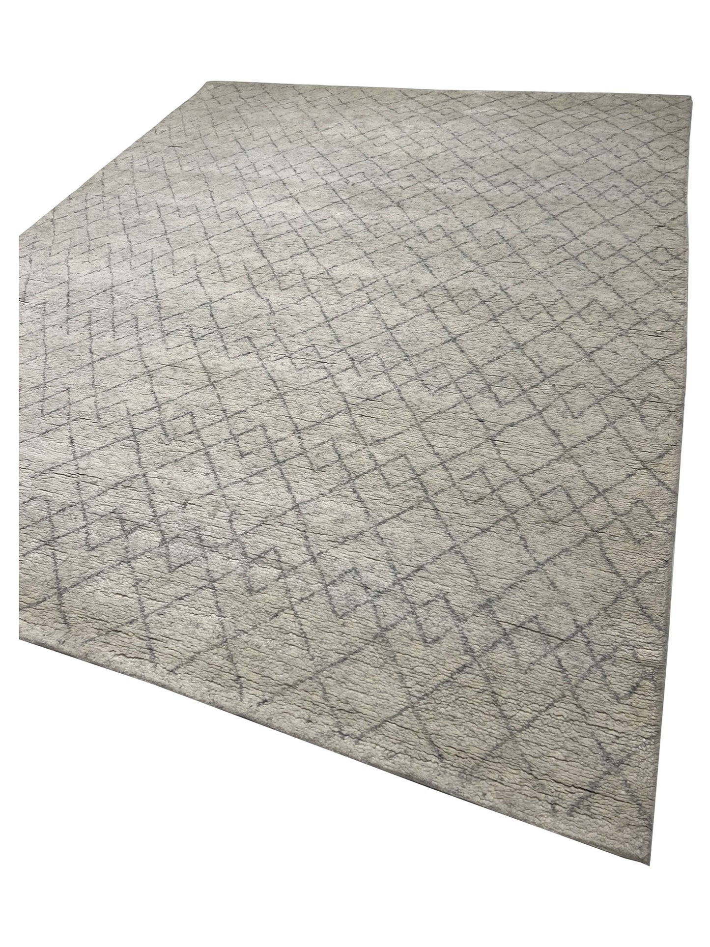 Artisan Marion Ivory Contemporary Knotted Rug