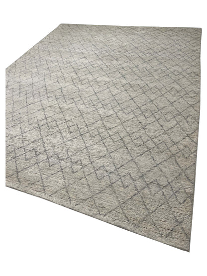 Artisan Marion Ivory Contemporary Knotted Rug