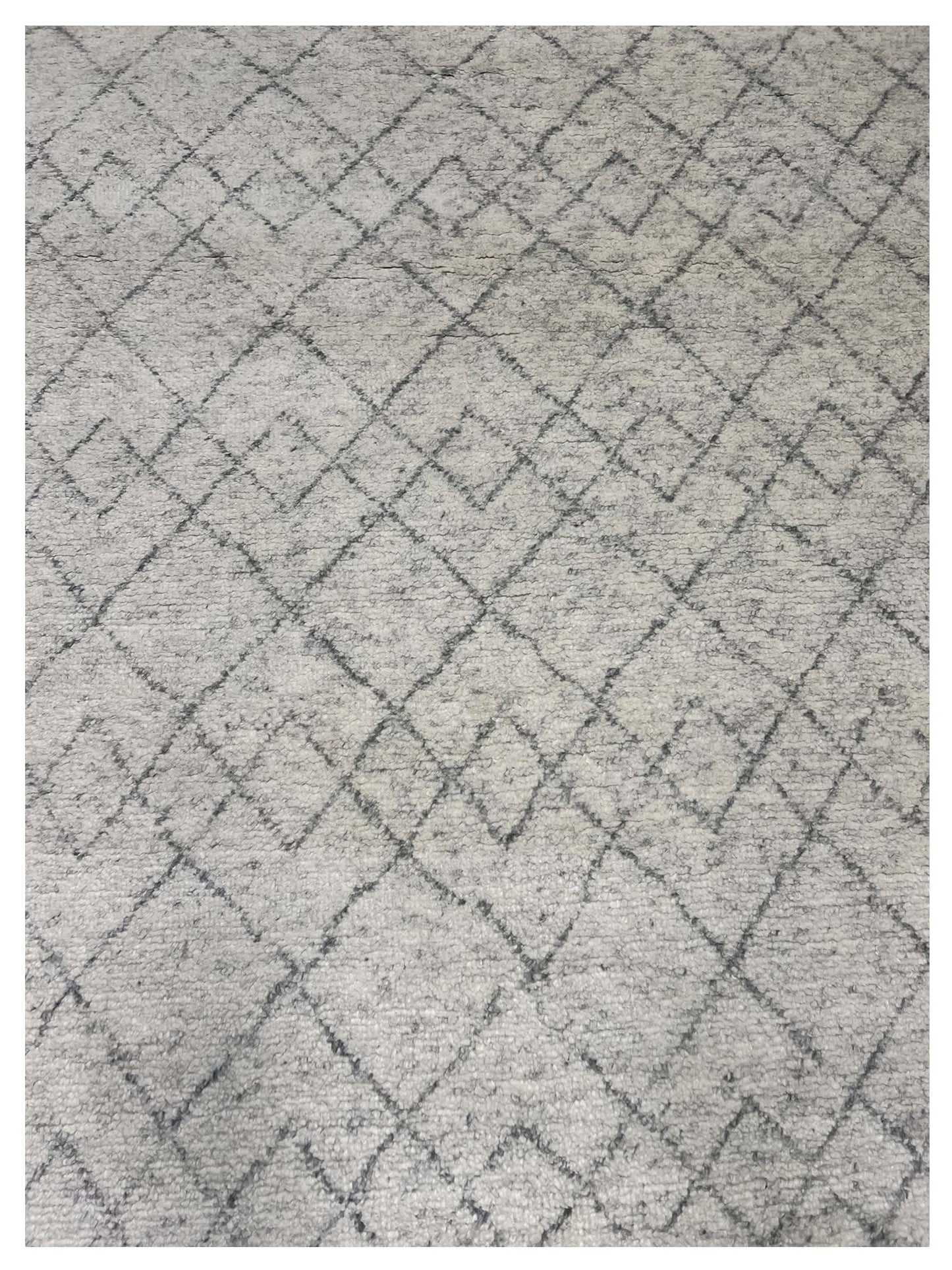 Artisan Marion Ivory Contemporary Knotted Rug