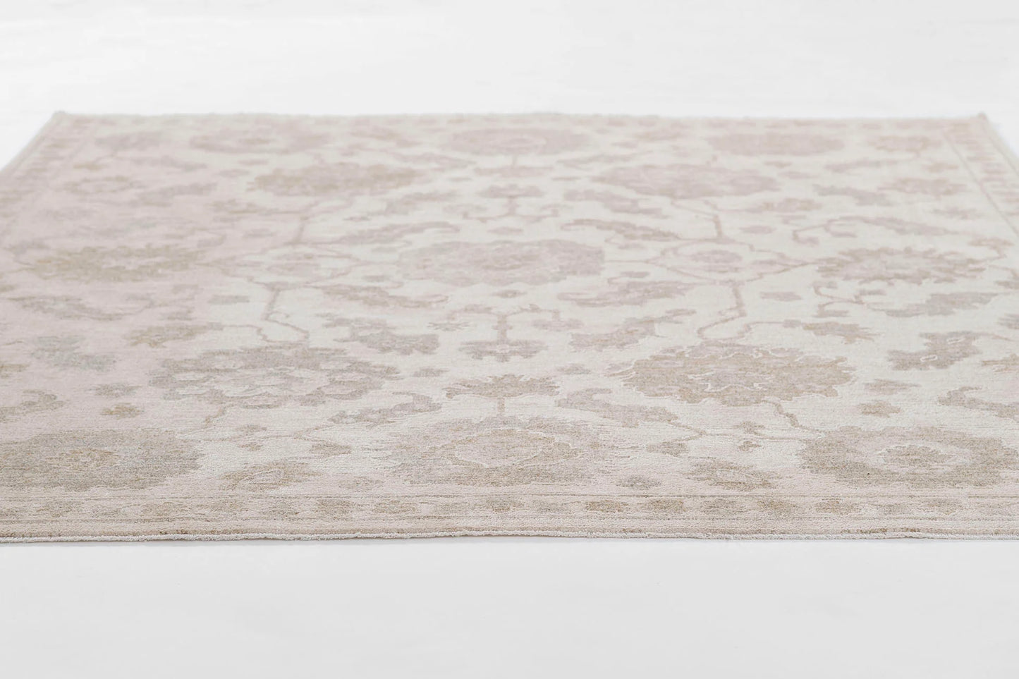 Momeni Ansel ANS-2 Beige Traditional Machine Made Rug
