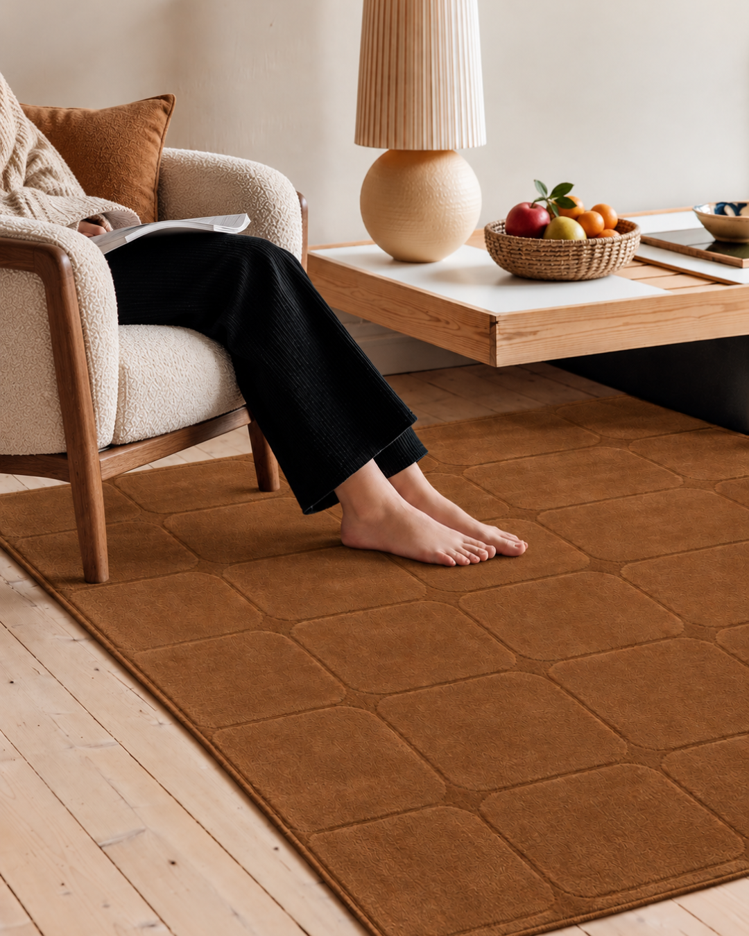 Momeni Contour CON-6 Copper Style Shot — Copper textured geometric rug with a cozy lifestyle setting.