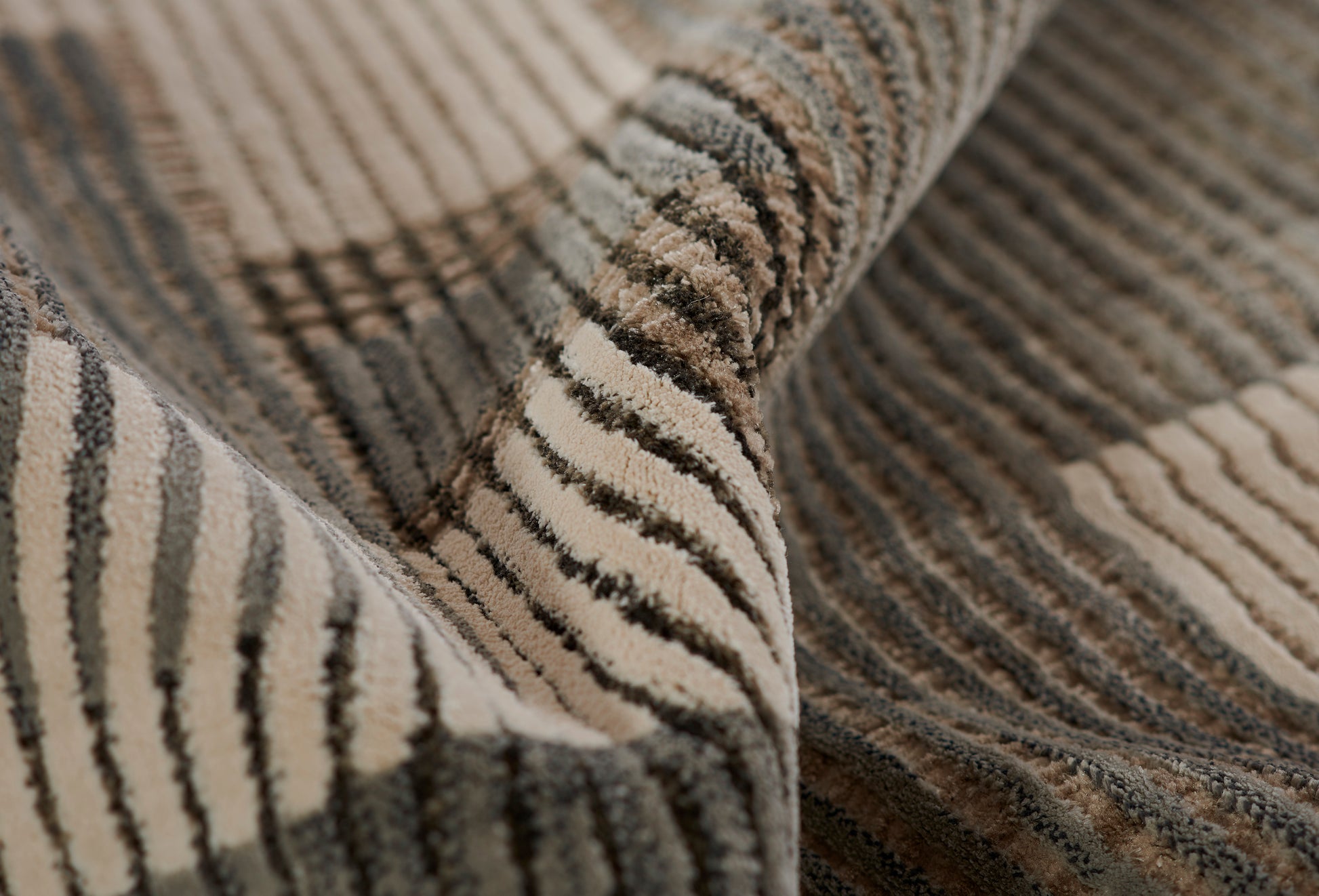 Momeni Noho  Grey  Contemporary