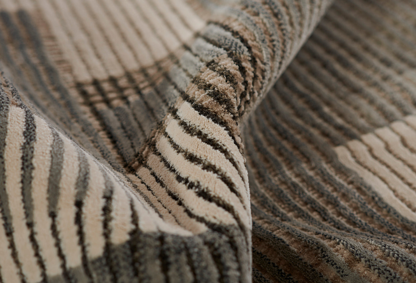 Momeni Noho  Grey  Contemporary