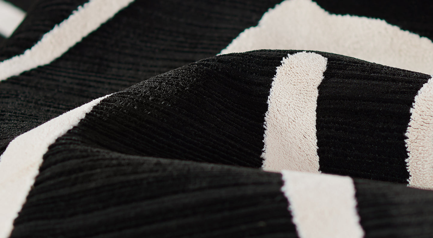 Momeni Noho  Black  Contemporary