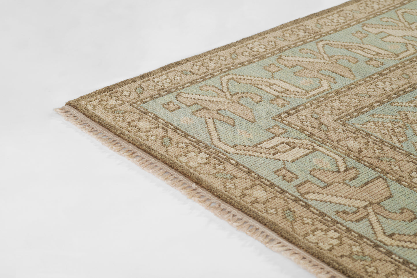 Momeni Nomad  Light Blue  Traditional