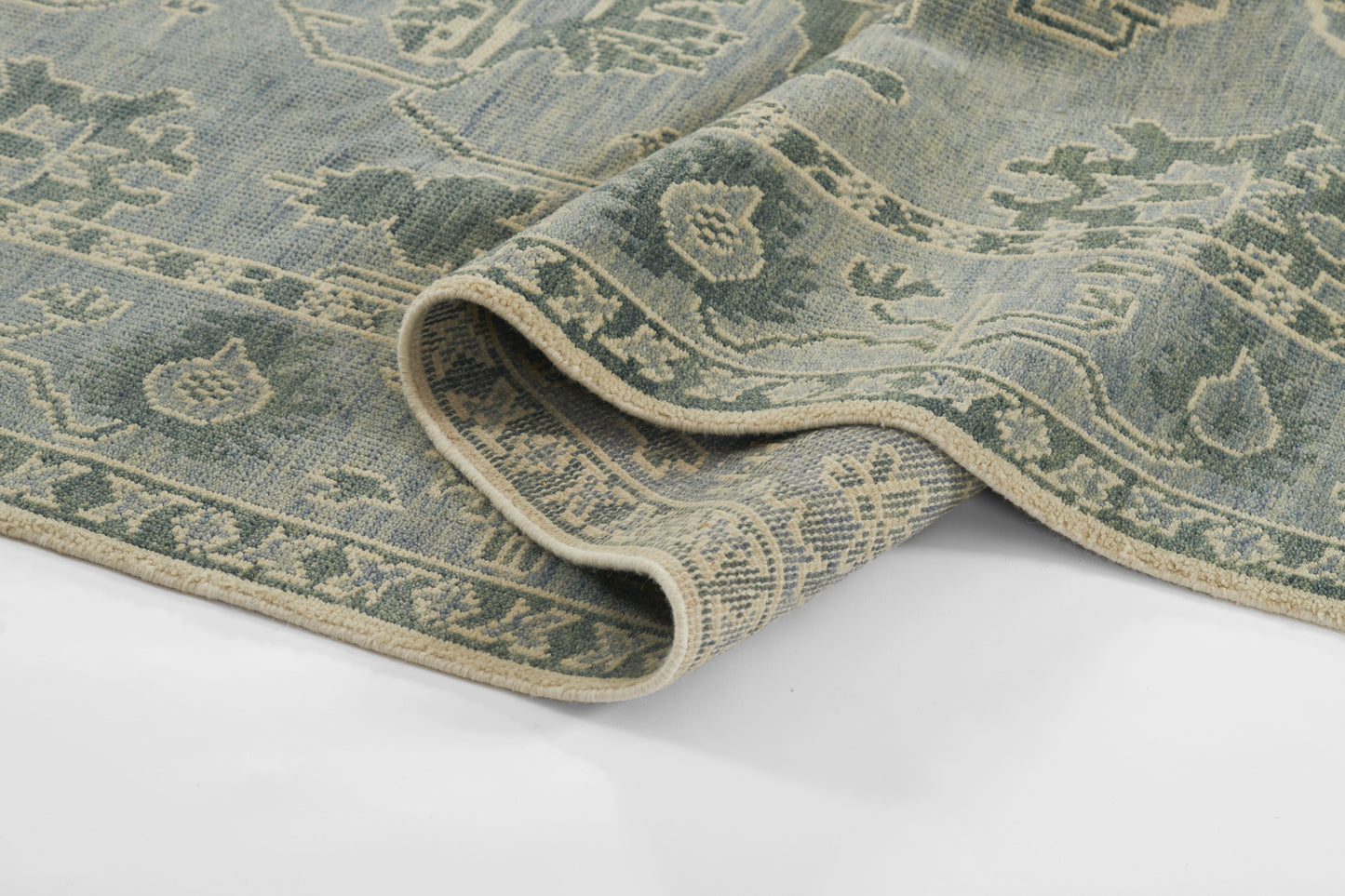 Momeni Nomad  Blue  Traditional