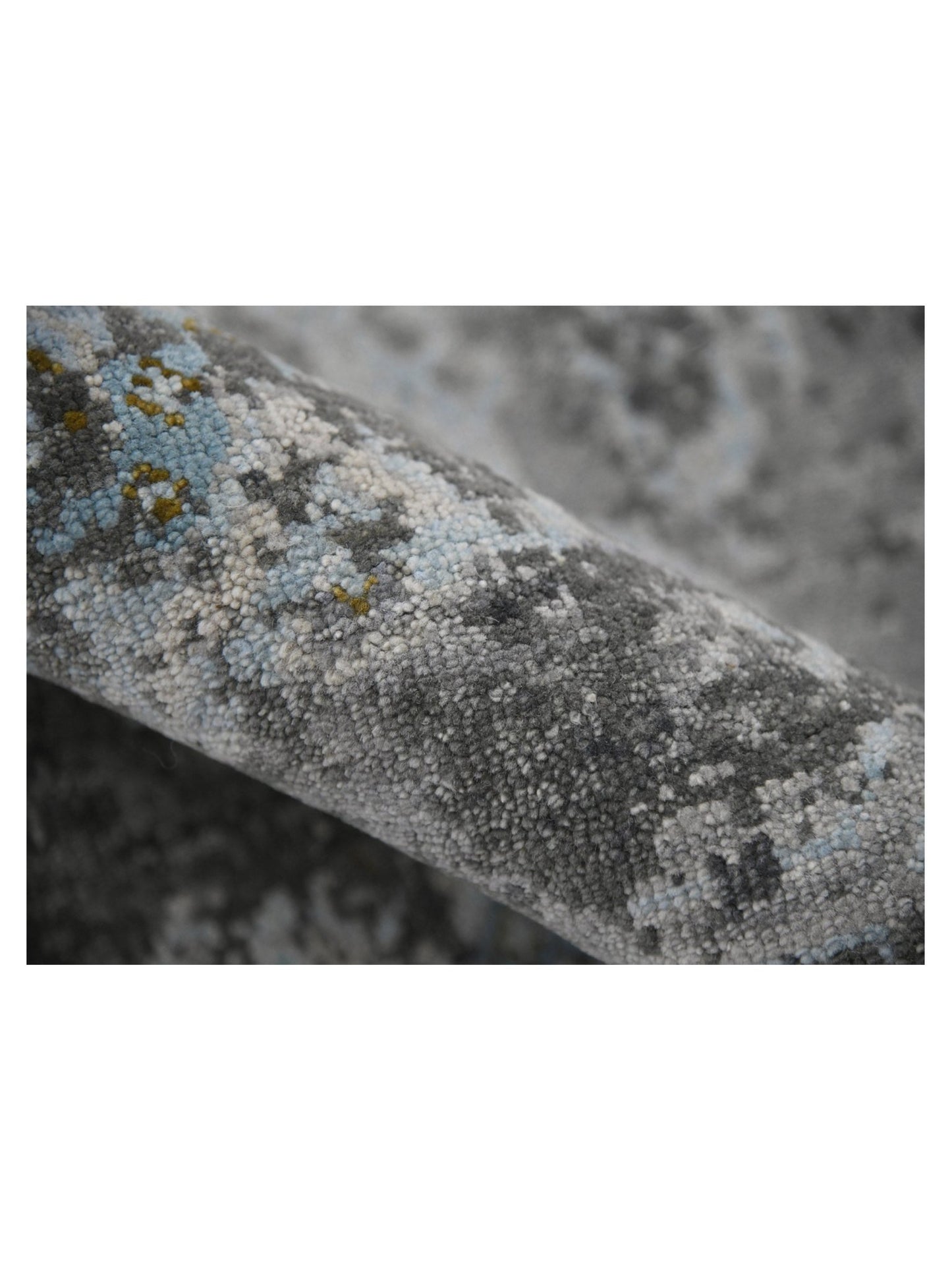 Limited NEWCASTLE NE - 322 SILVER SAND Traditional Knotted Rug - Rugs - Limited - Atlanta Designer Rugs