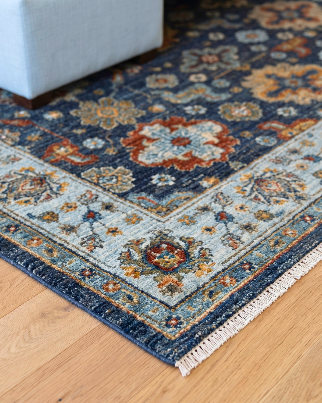 Oriental Weavers Aberdeen 561B1 Blue Multi rug corner detail with floral border