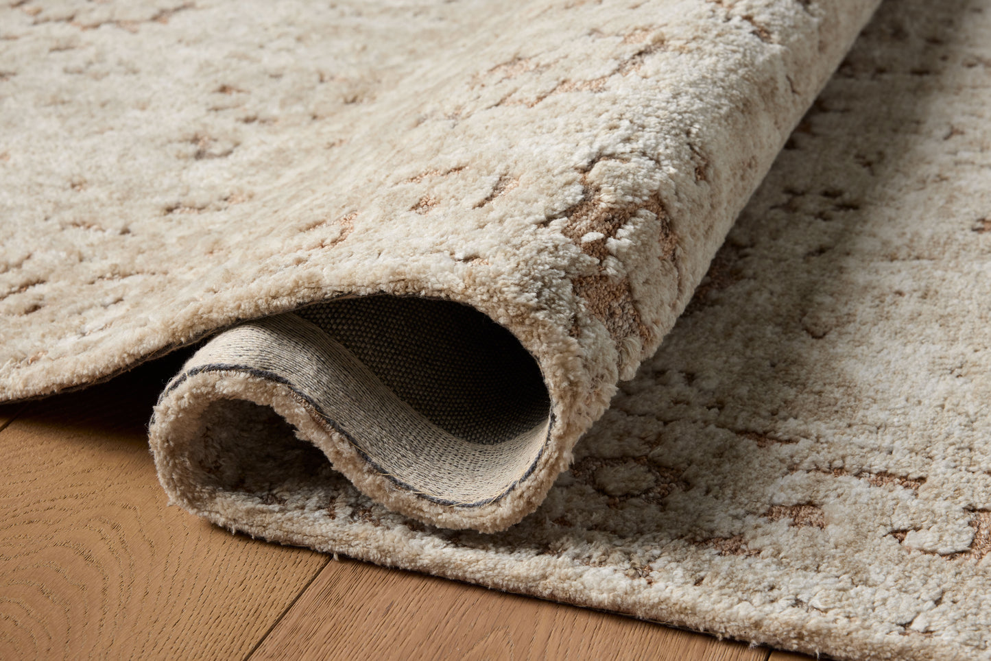 Loloi Percival  Natural Salmon Traditional