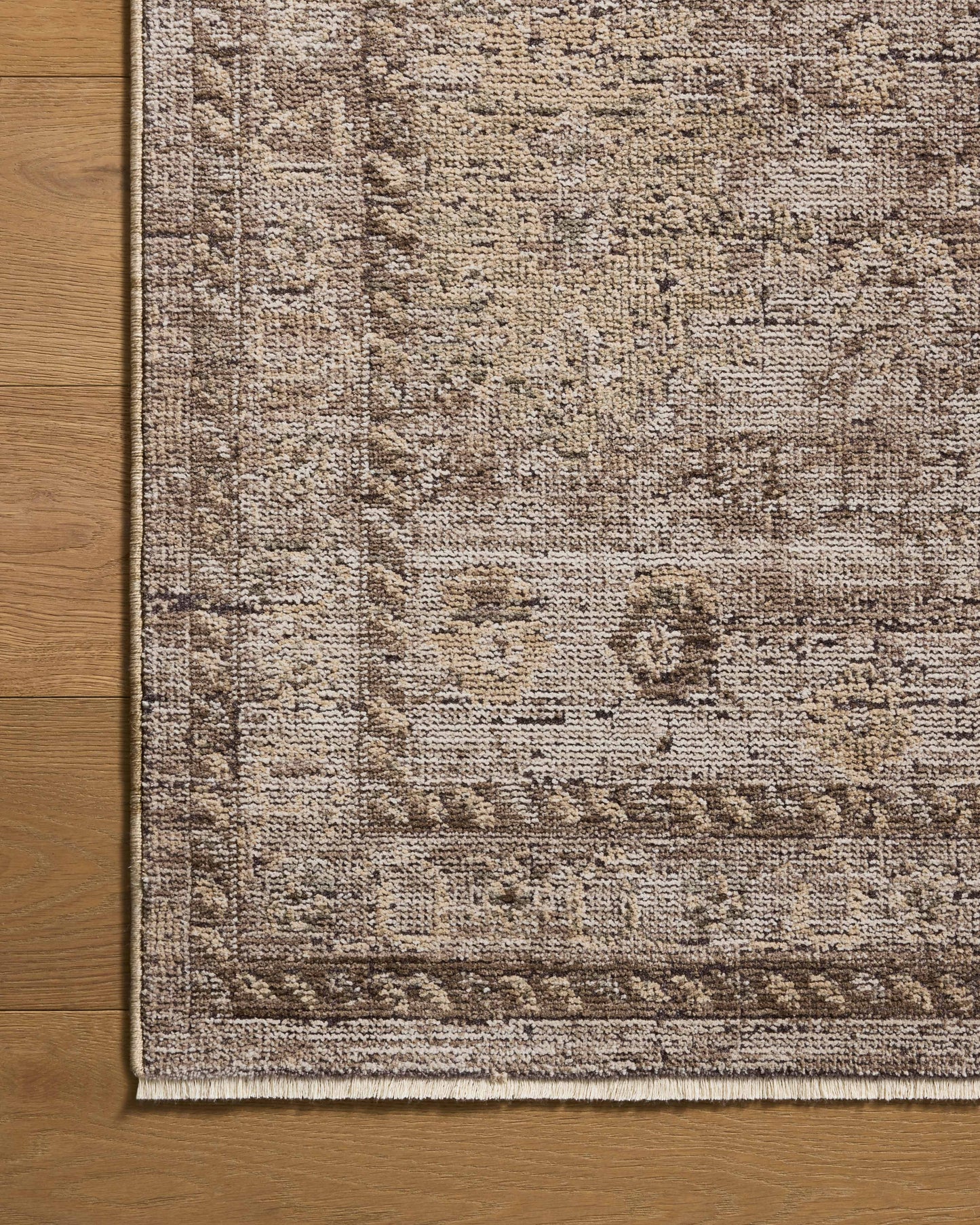 Loloi Priscilla  Sand Earth Traditional