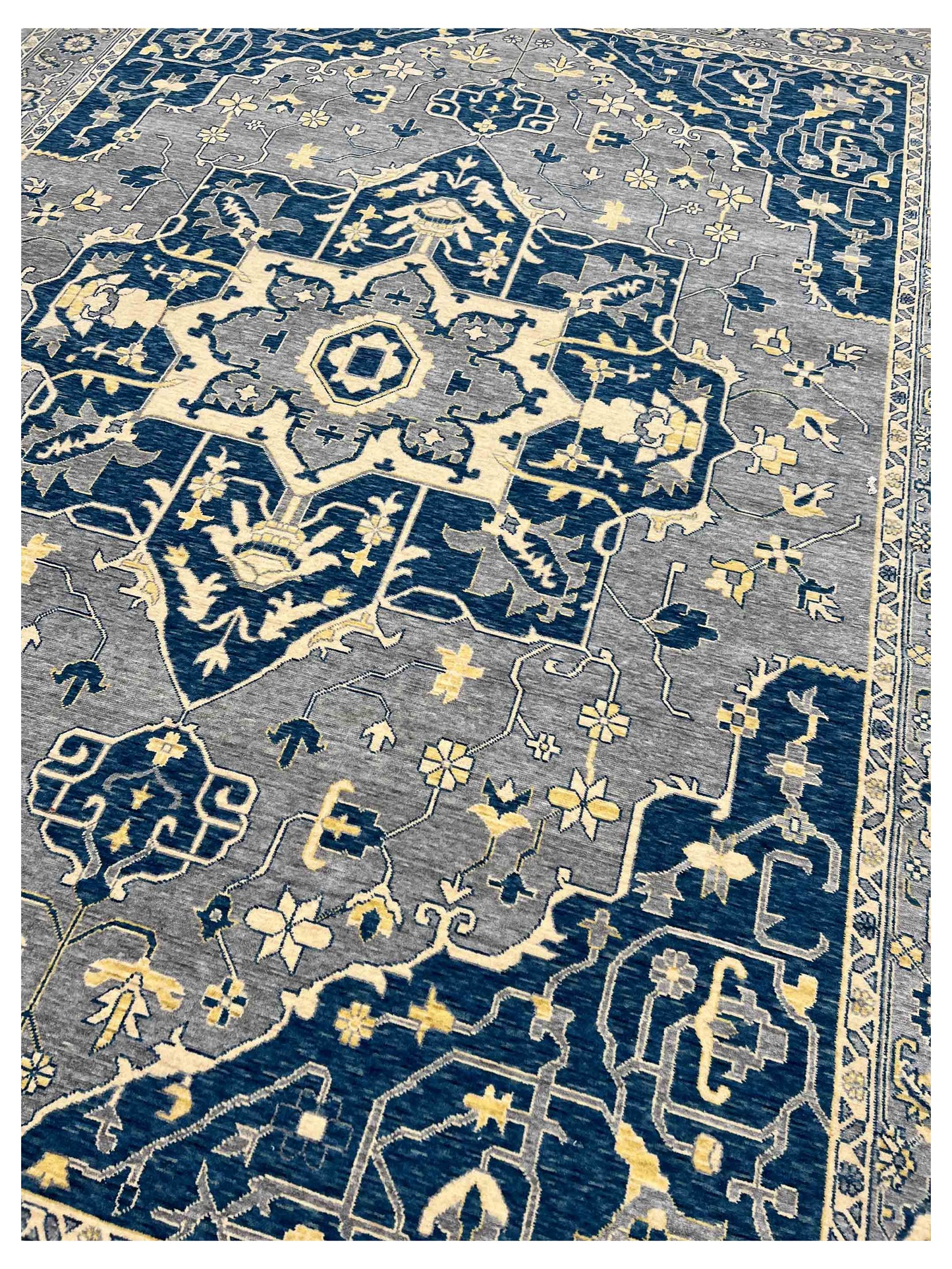 Artisan Prague Blue Machinemade Rug