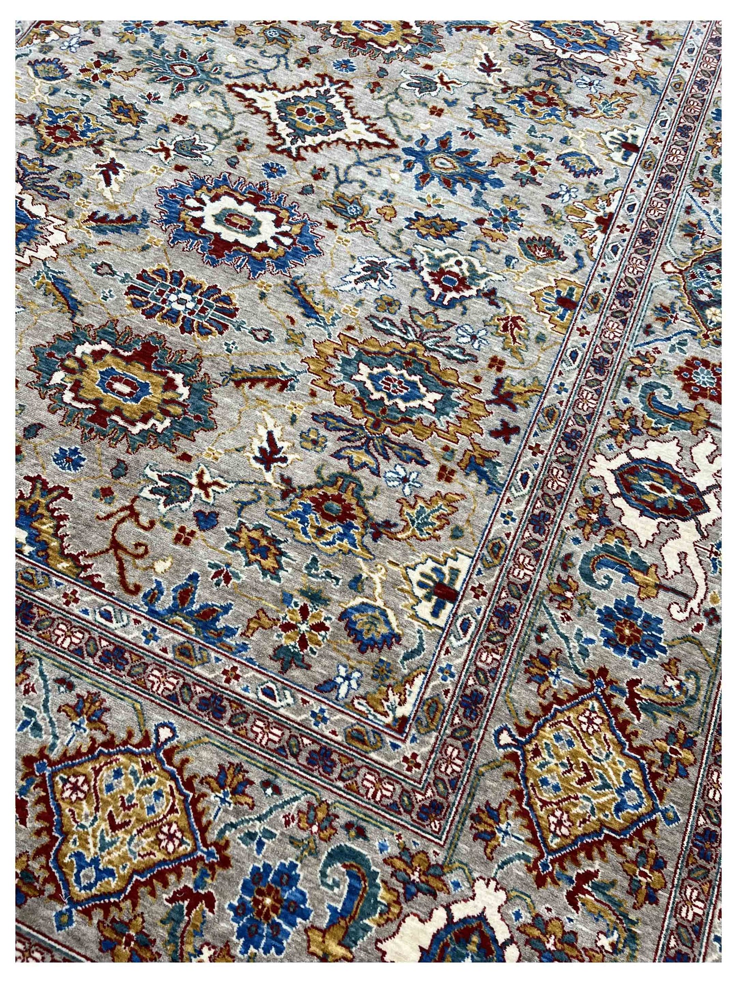 Artisan Prague Brown Machinemade Rug