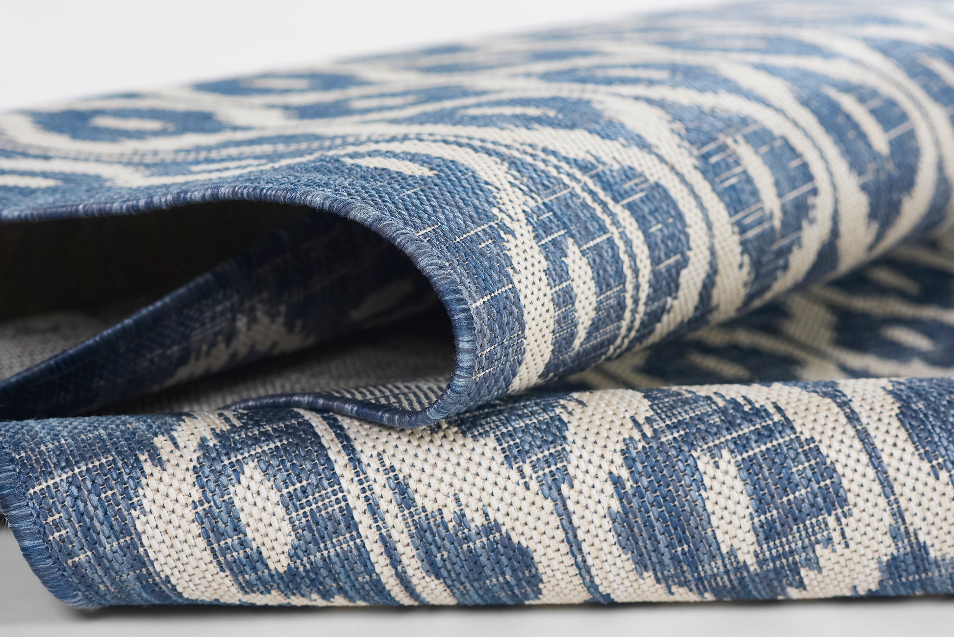 Momeni Riviera  Blue  Contemporary