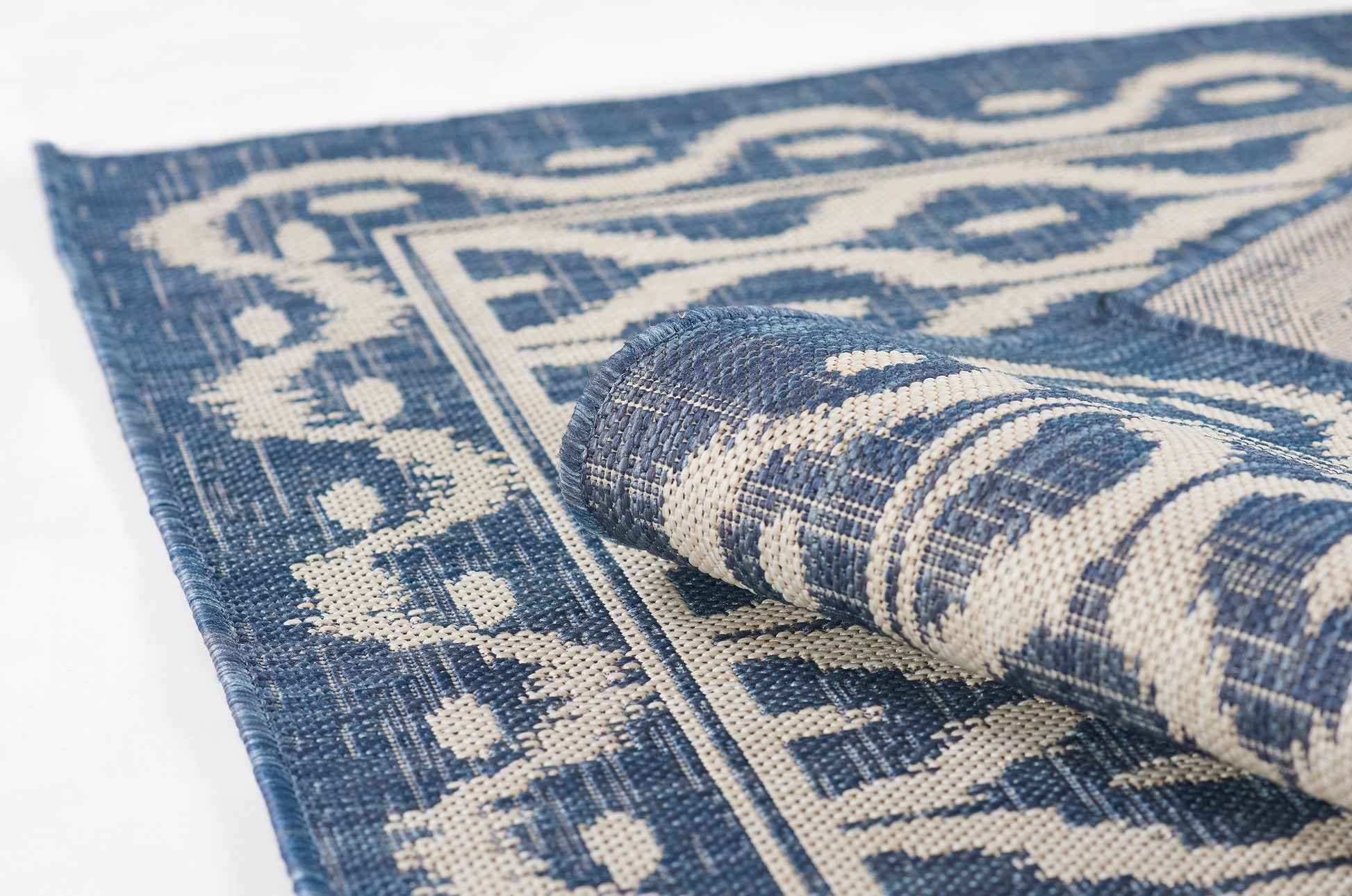 Momeni Riviera  Blue  Contemporary