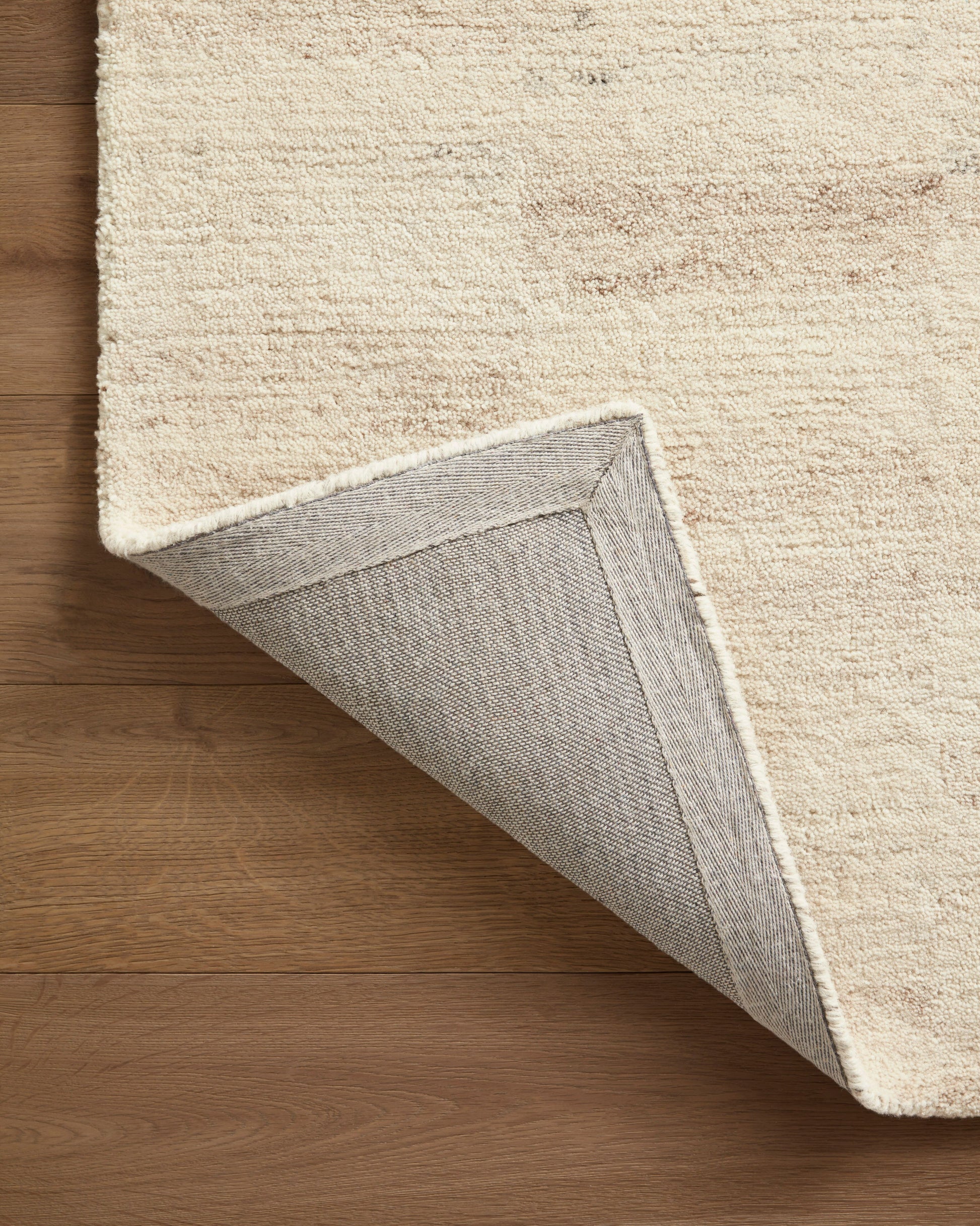 Amber Lewis x Loloi Rocky  Natural Fog Contemporary