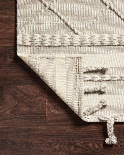 Loloi II Sawyer  Silver  Contemporary