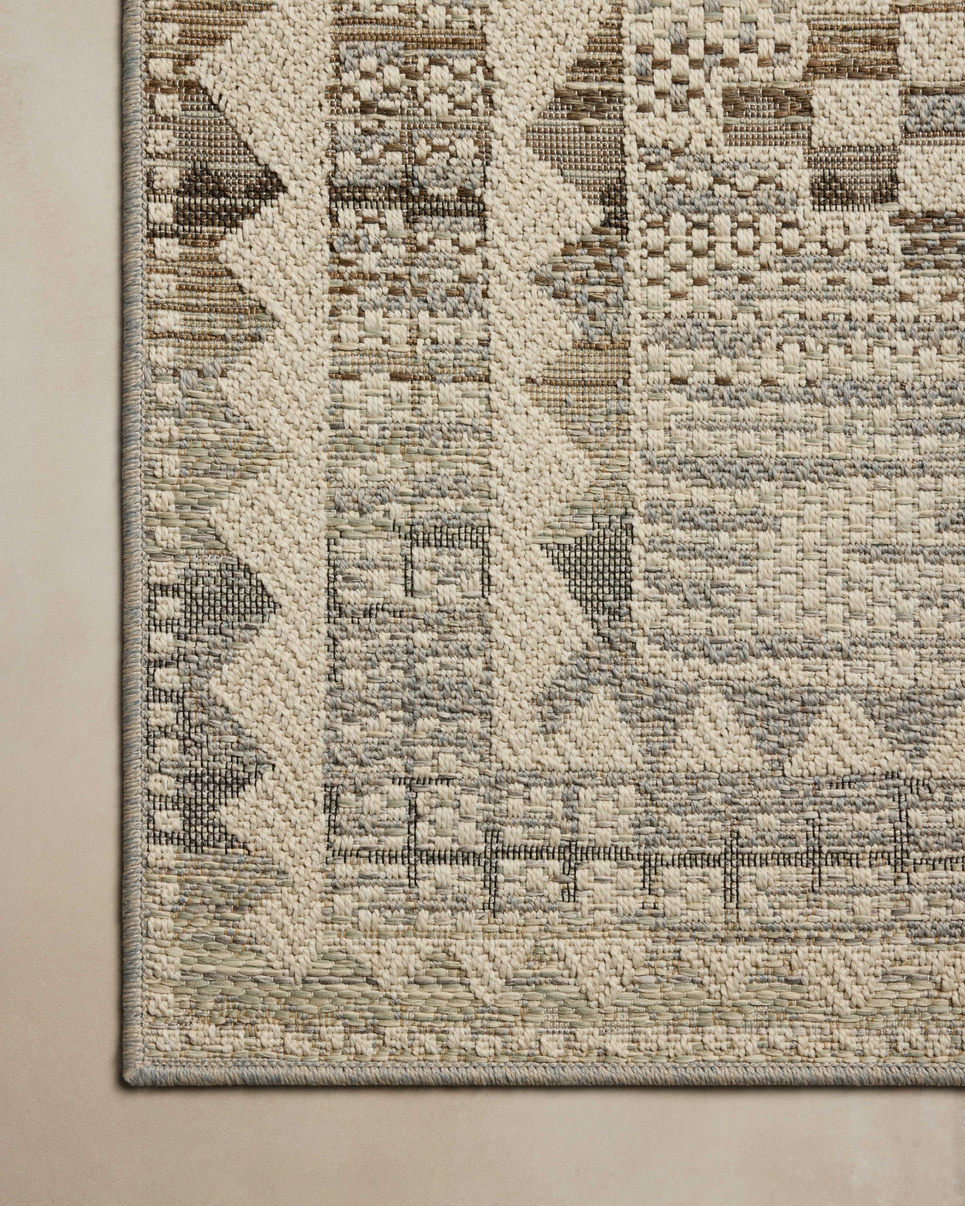 Loloi Saylor  Ivory Granite Indoor/Outdoor