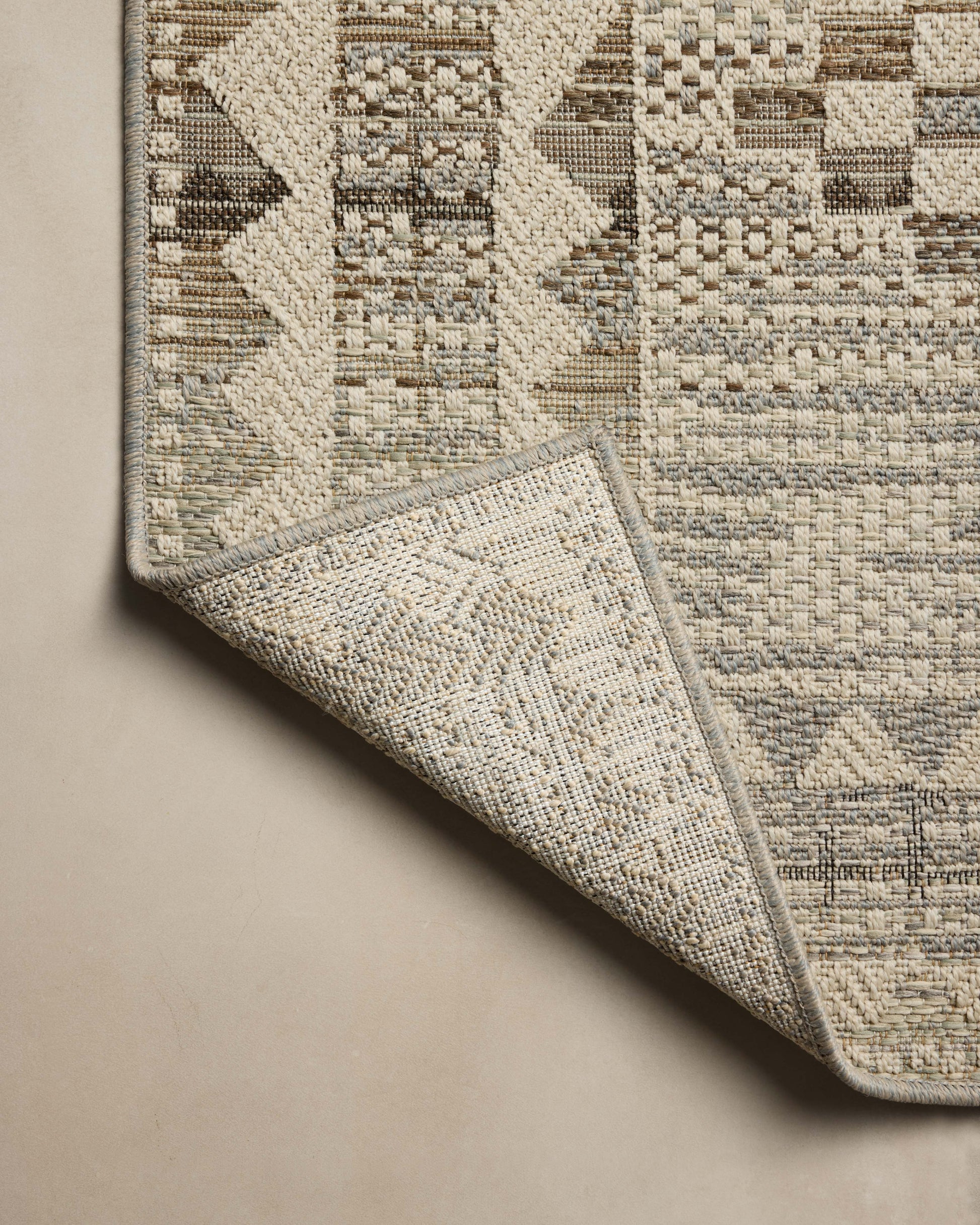 Loloi Saylor  Ivory Granite Indoor/Outdoor