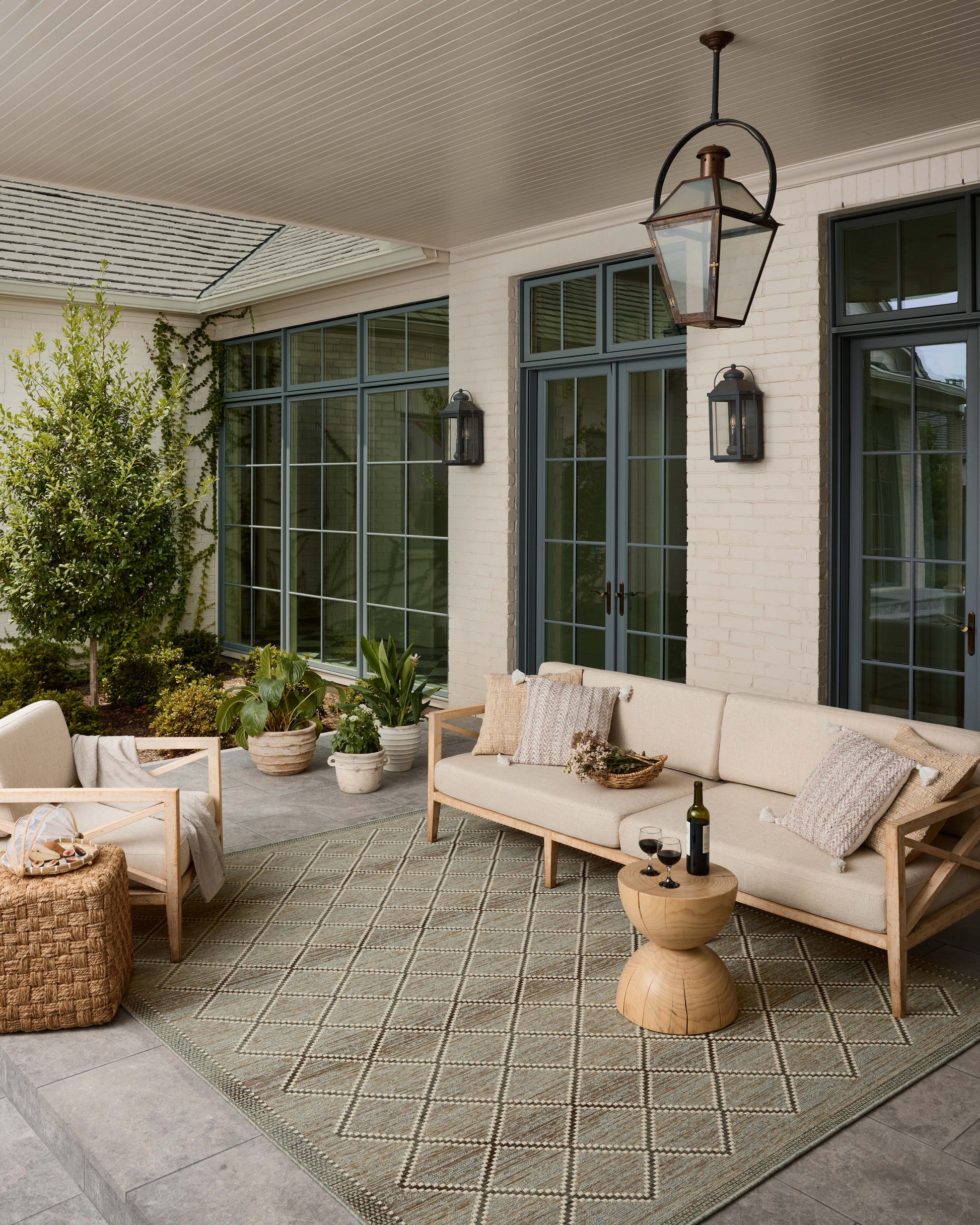 Loloi Saylor  Stone Ivory Indoor/Outdoor