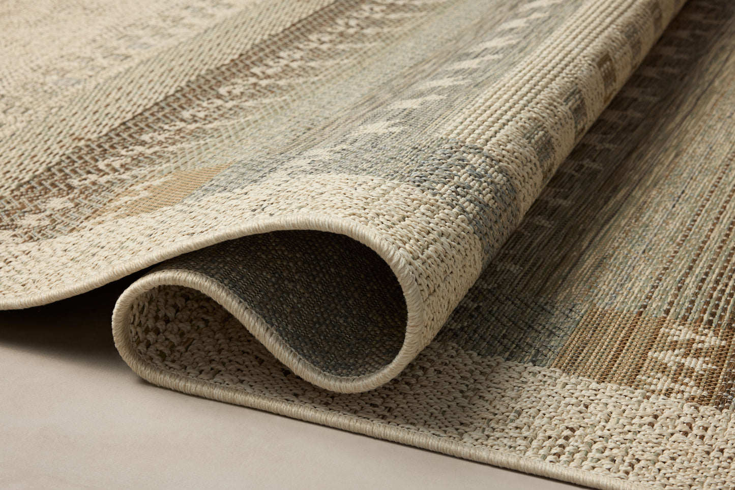 Loloi Saylor  Ivory Earth Indoor/Outdoor