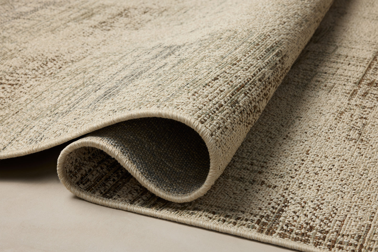 Loloi Saylor  Ivory Fog Indoor/Outdoor