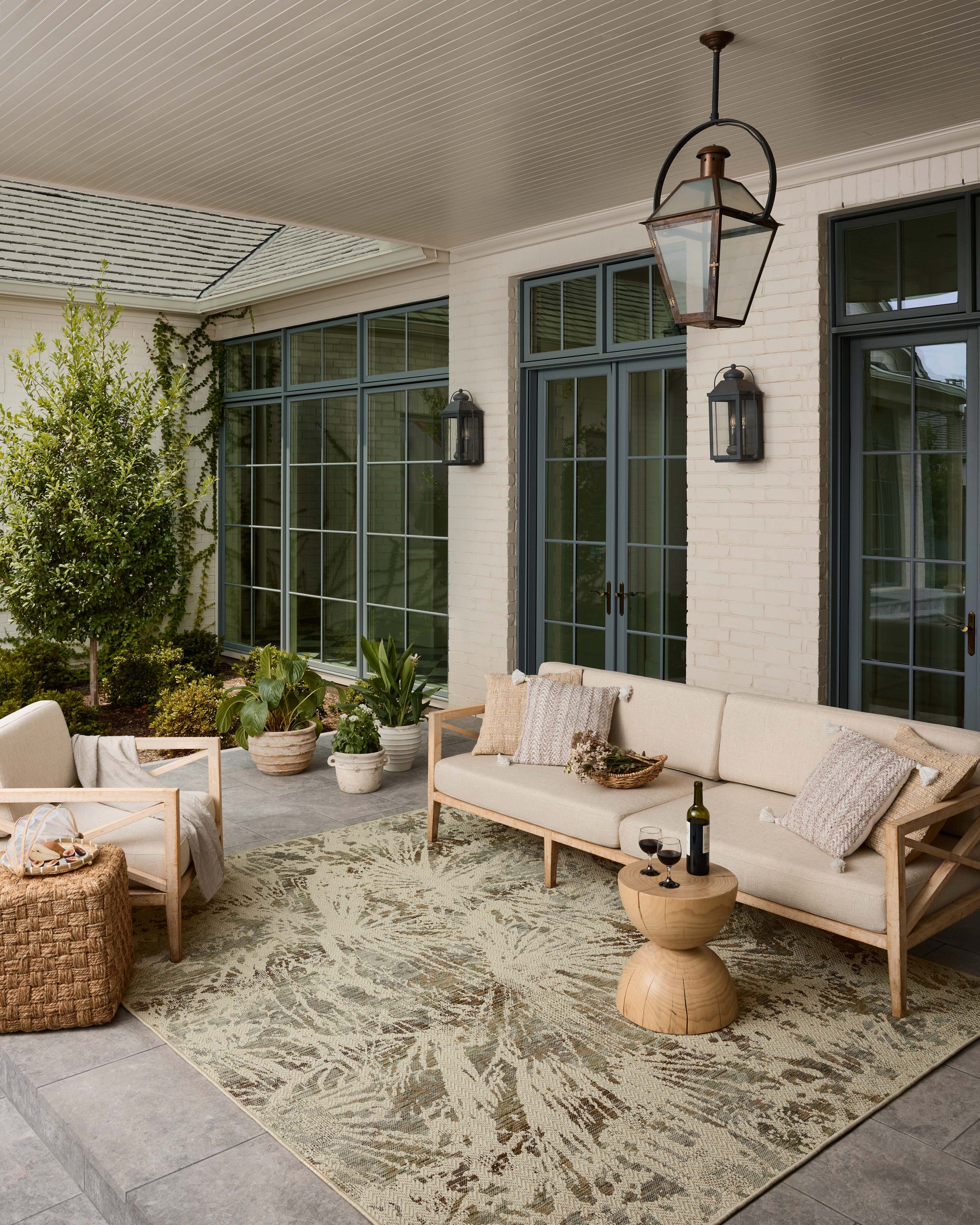 Loloi Saylor  Ivory Stone Indoor/Outdoor