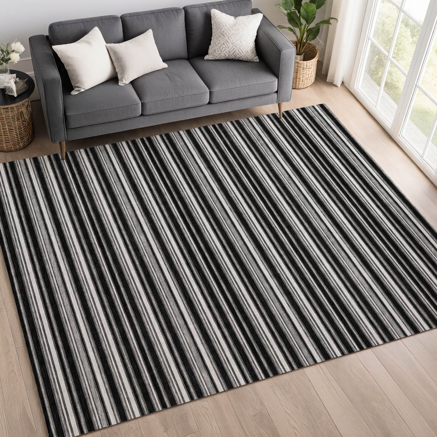 Dalyn Rugs Soft Essentials  Black  Transitional