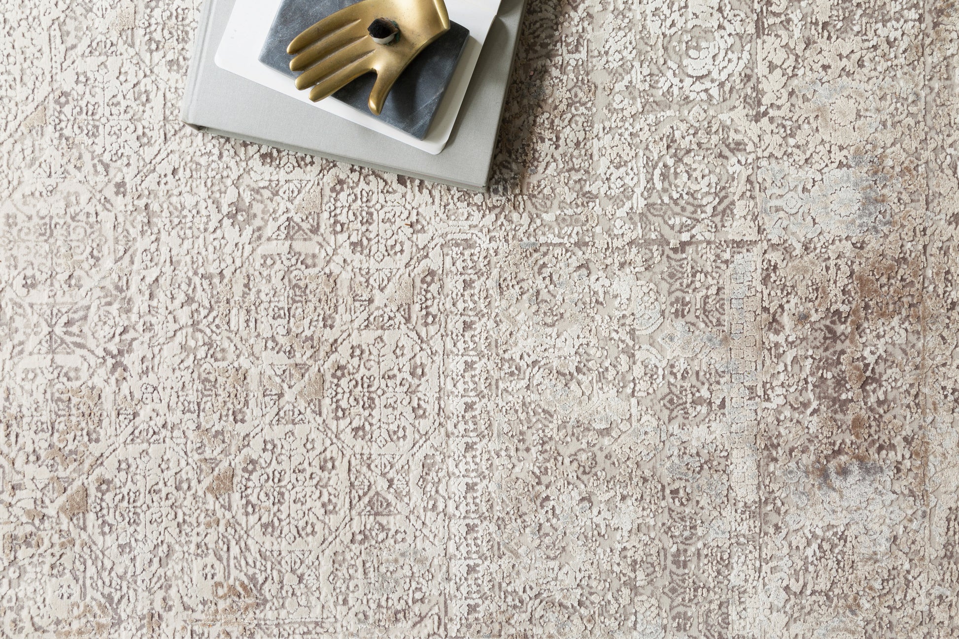 Loloi Sienne  Ivory Pebble Contemporary