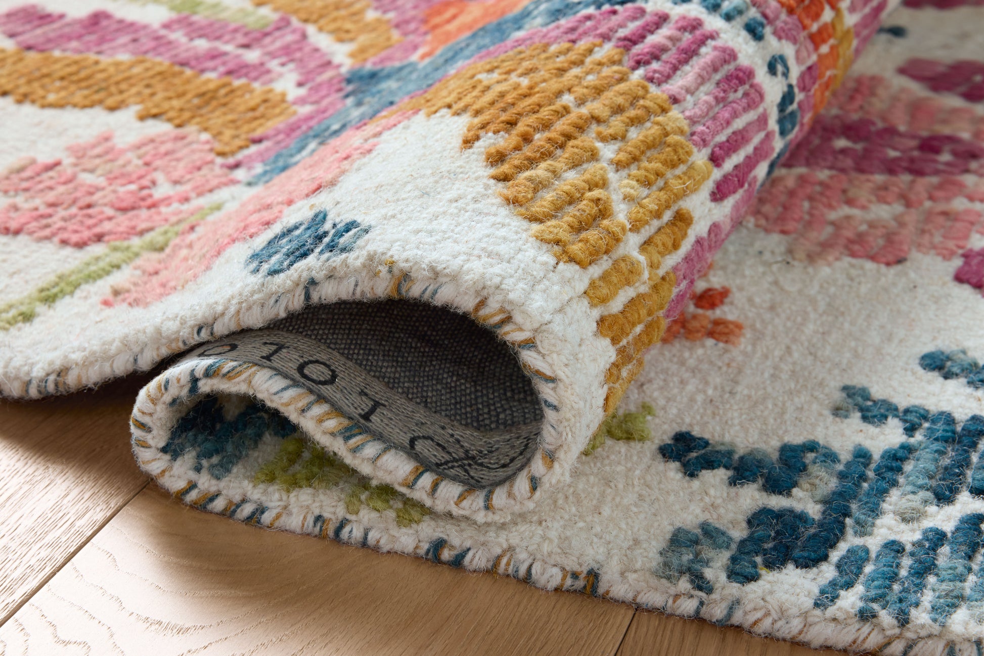 Loloi Tilly  Ivory Multi Traditional